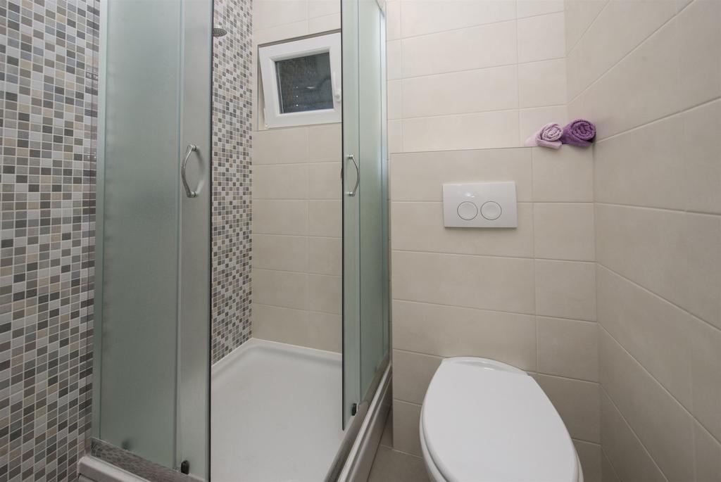 Apartment Jure 斯拉汀 外观 照片